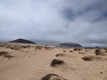 Graciosa . Le "périphérique" dans les dunes